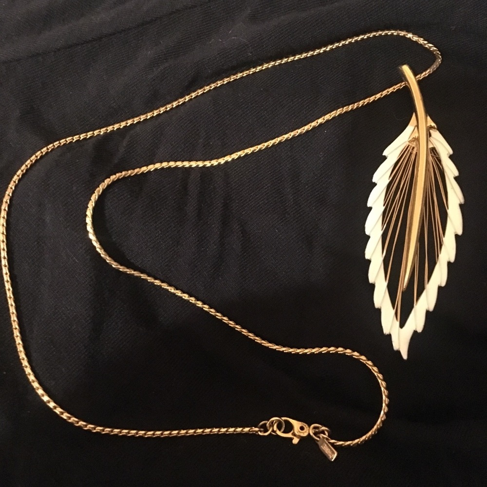 Vintage Monet Leaf Necklace - a Fall must have